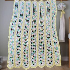 Vintage 1988 Crochet Baby Blanket 50 X 33 Unisex Colors Scalloped Edges Wrap